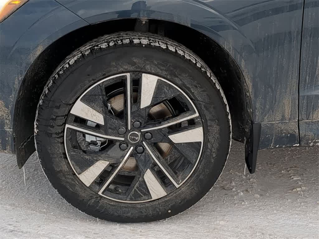 Thumbnail: 2026 Volvo XC60 - 13