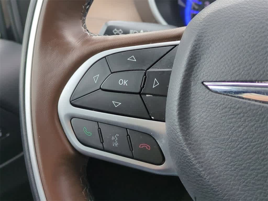 Thumbnail: 2017 Chrysler Pacifica - 23