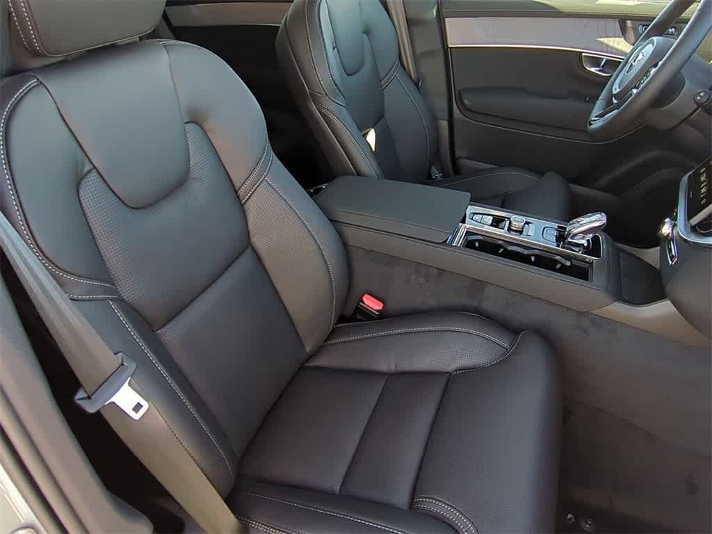 Thumbnail: 2026 Volvo XC90 - 21