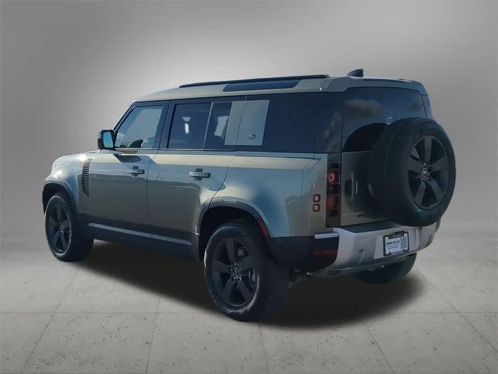 Thumbnail: 2022 Land Rover Defender - 4