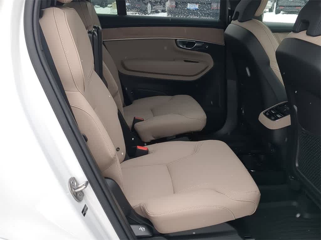 Thumbnail: 2026 Volvo XC90 - 19