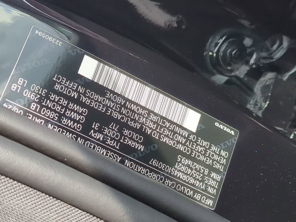 Thumbnail: 2025 Volvo XC60 - 33