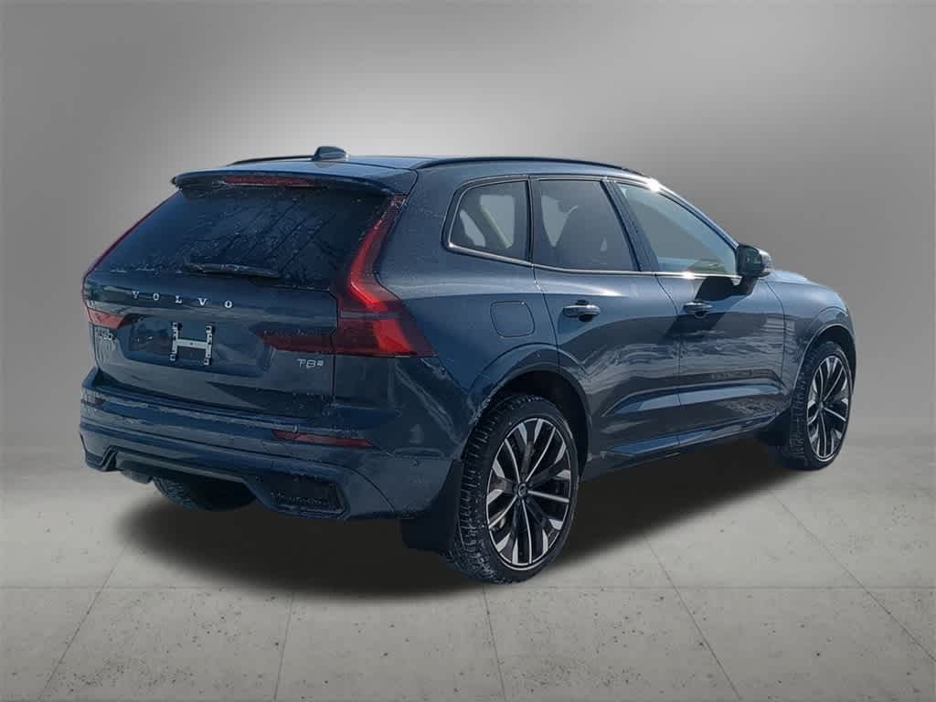 Thumbnail: 2026 Volvo XC60 - 6