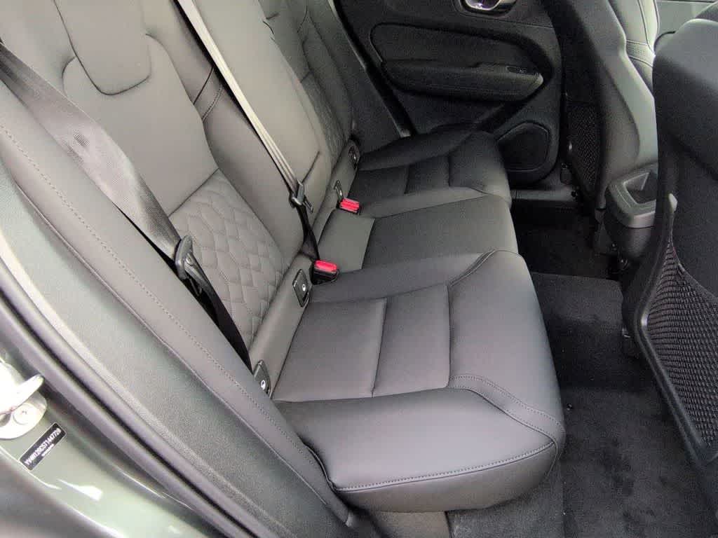 Thumbnail: 2026 Volvo XC60 - 21