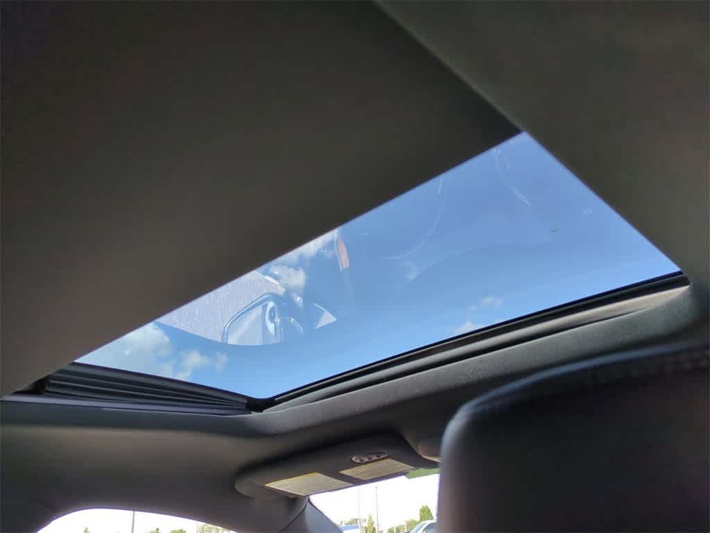 Thumbnail: 2017 Lincoln MKC - 21
