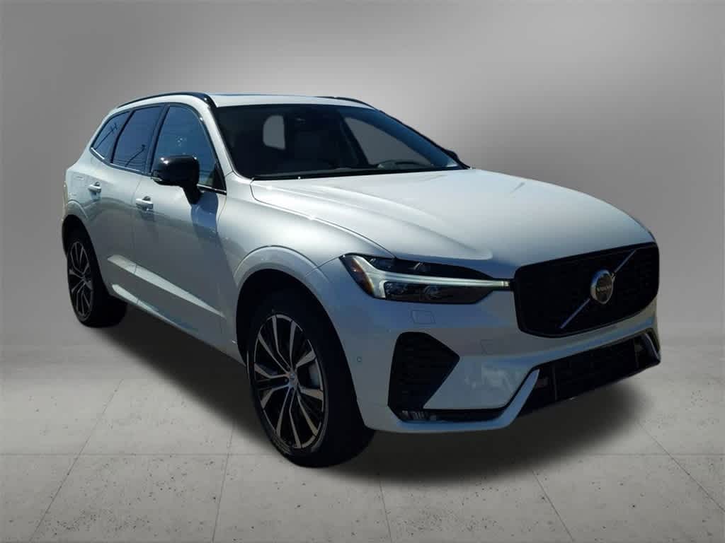 Thumbnail: 2025 Volvo XC60 - 8