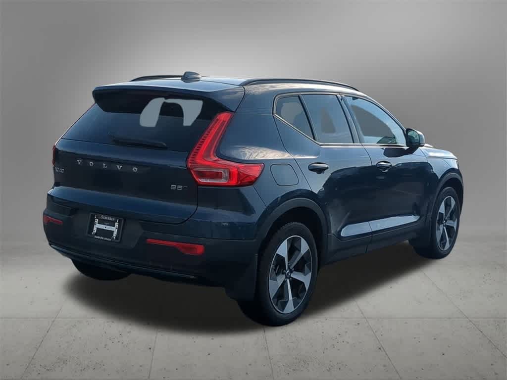 Thumbnail: 2026 Volvo XC40 - 6