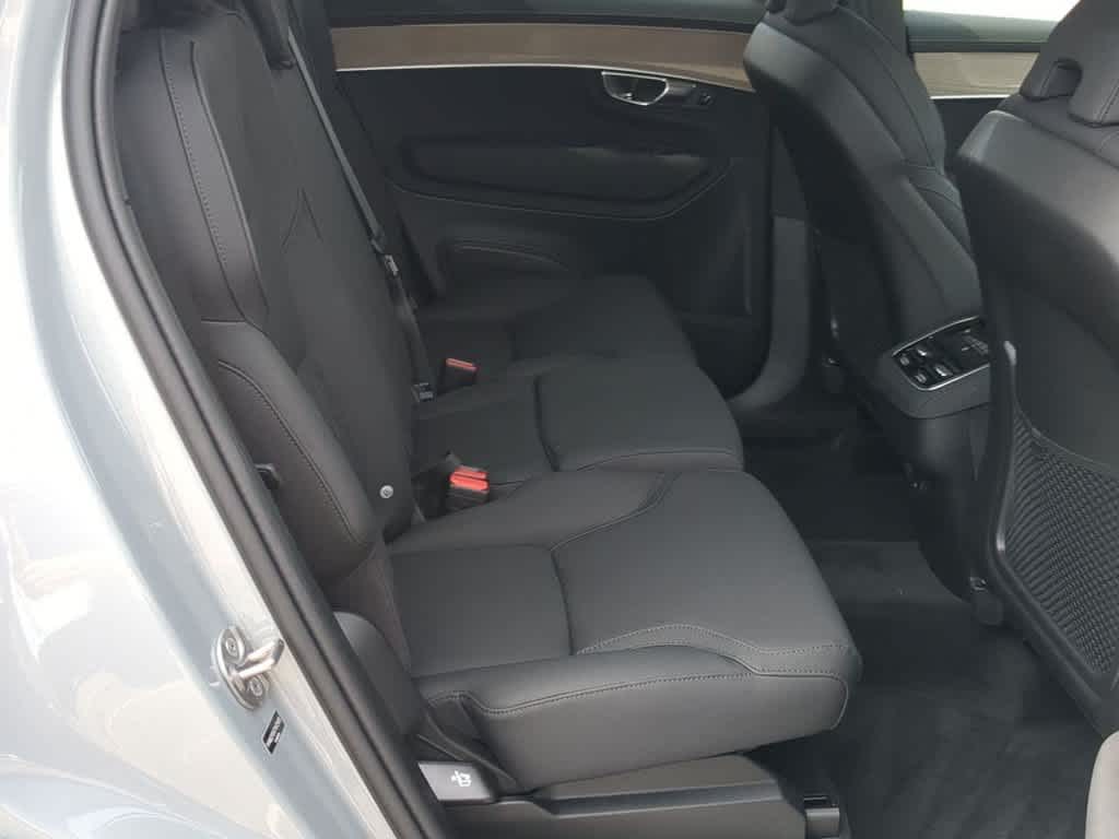 2026 Volvo XC90 Plus - Photo 19