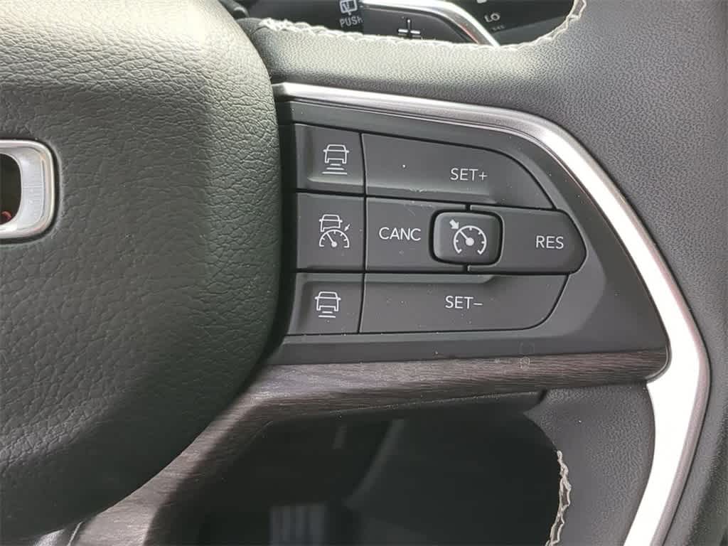 Thumbnail: 2024 Jeep Grand Cherokee - 23