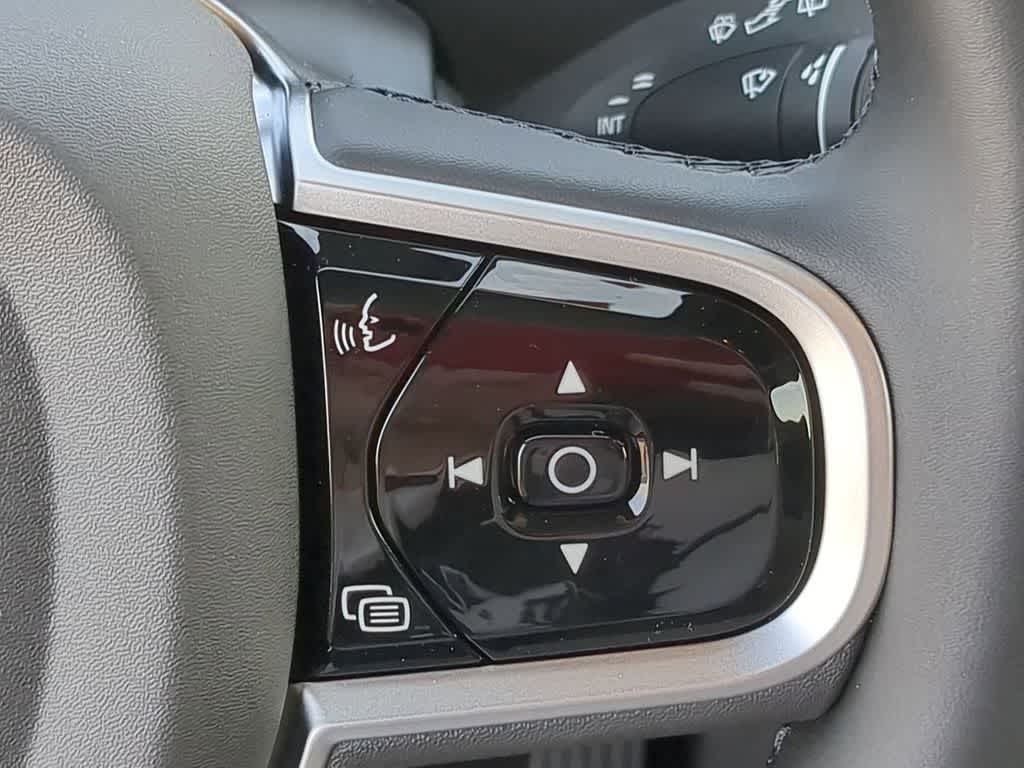 Thumbnail: 2026 Volvo XC90 - 23