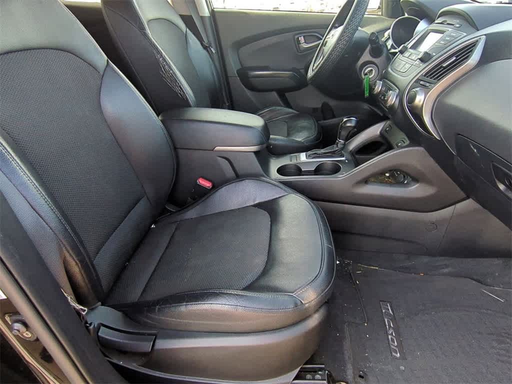 Thumbnail: 2015 Hyundai Tucson - 9