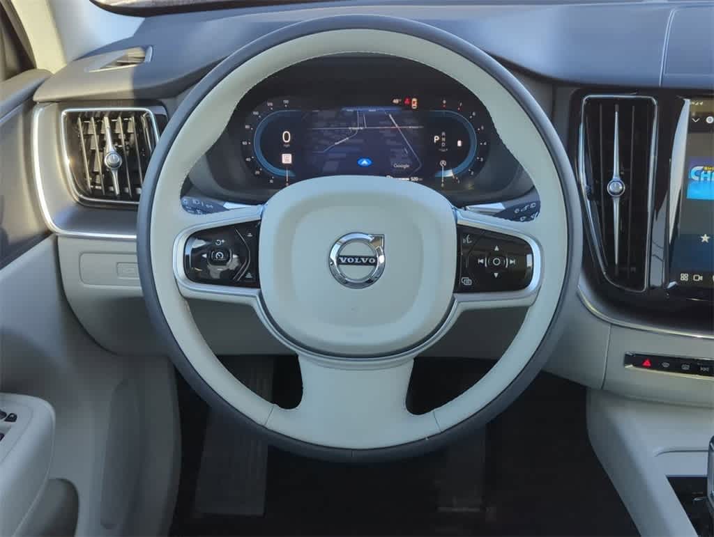 Thumbnail: 2025 Volvo XC60 - 22