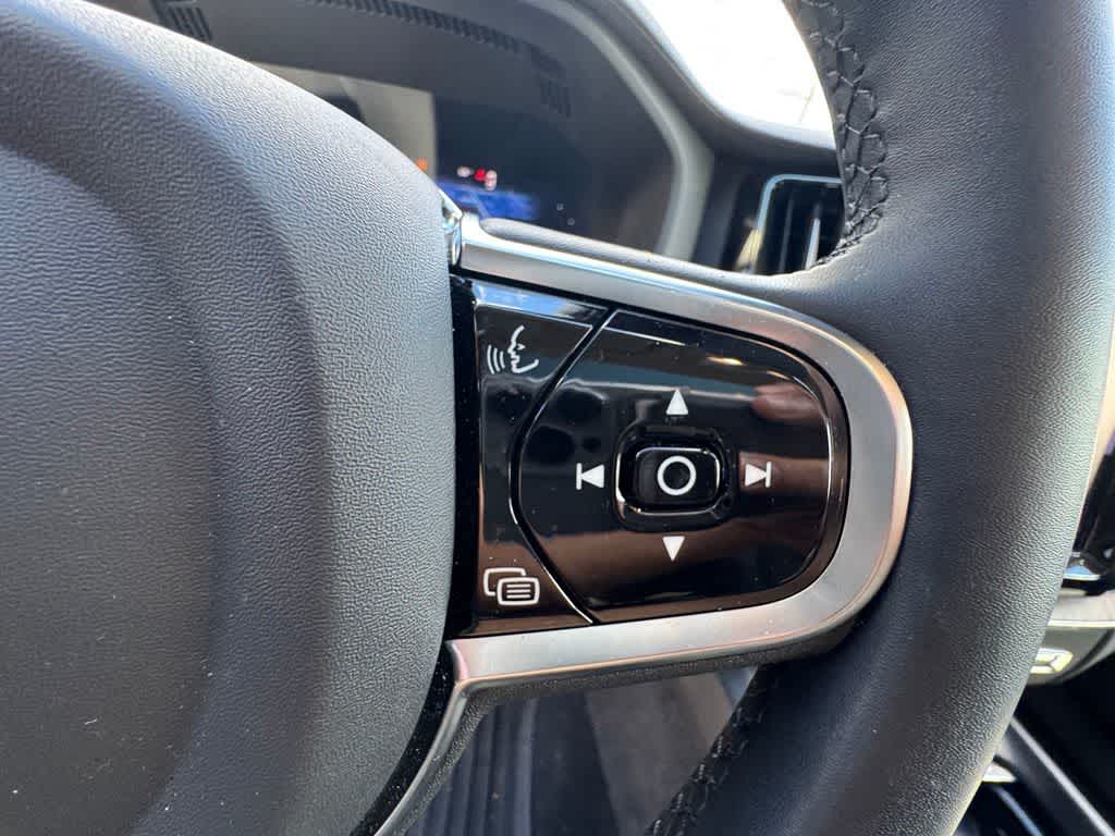 Thumbnail: 2024 Volvo XC60 - 20