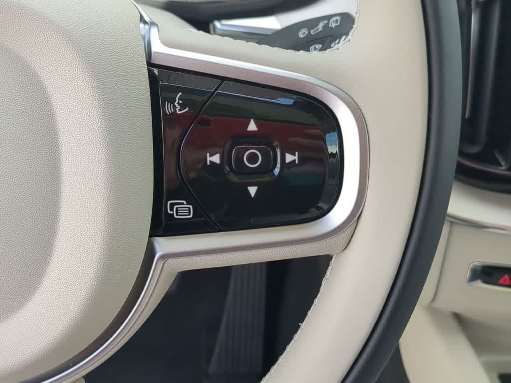 Thumbnail: 2026 Volvo XC60 - 23