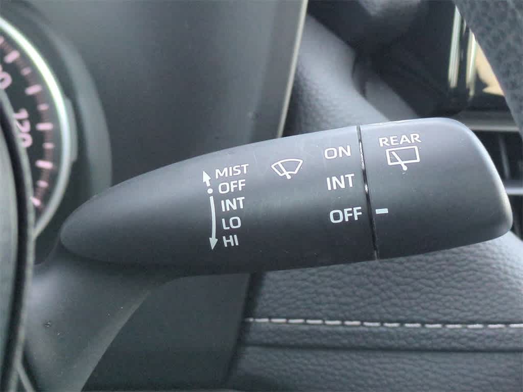 Thumbnail: 2022 Toyota RAV4 - 23