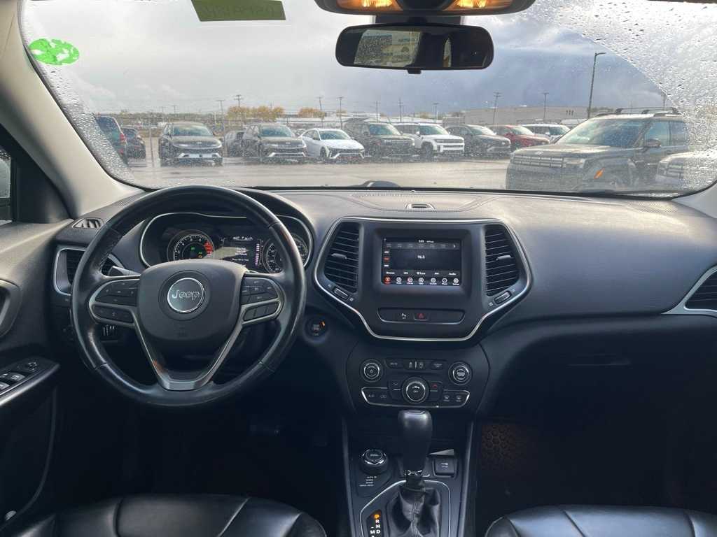 Thumbnail: 2020 Jeep Cherokee - 19