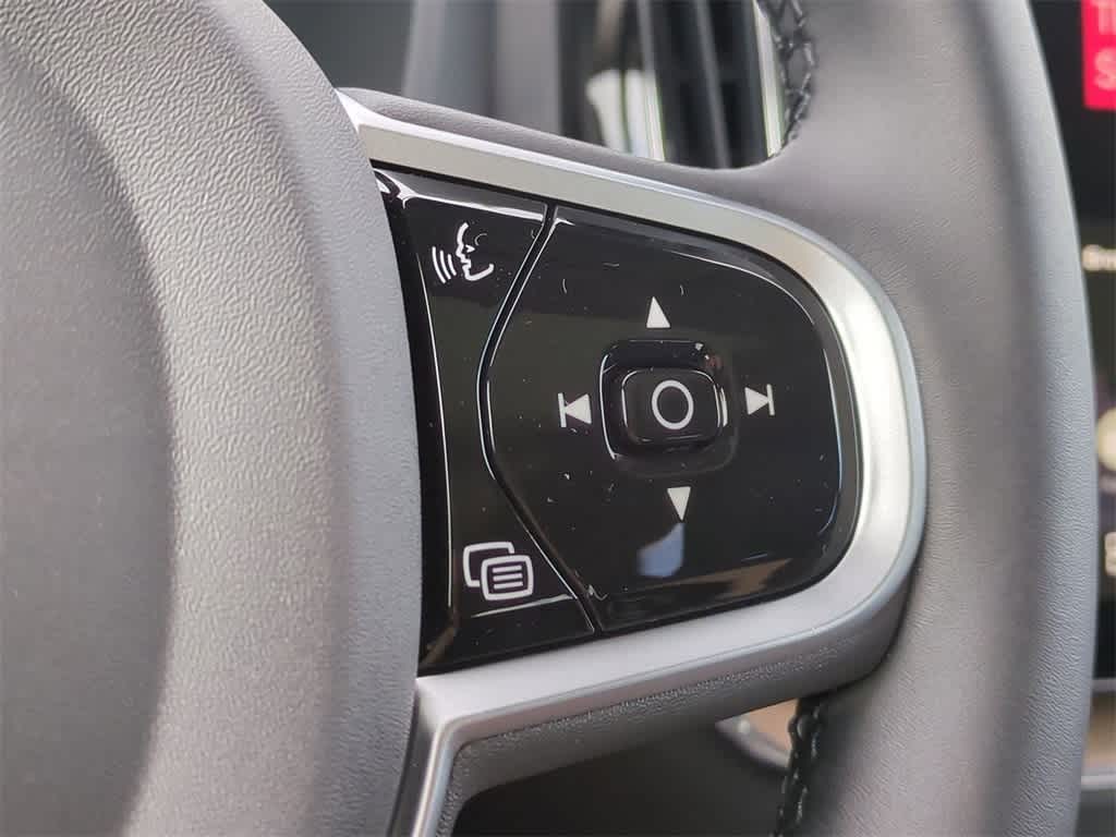 Thumbnail: 2026 Volvo XC60 - 25