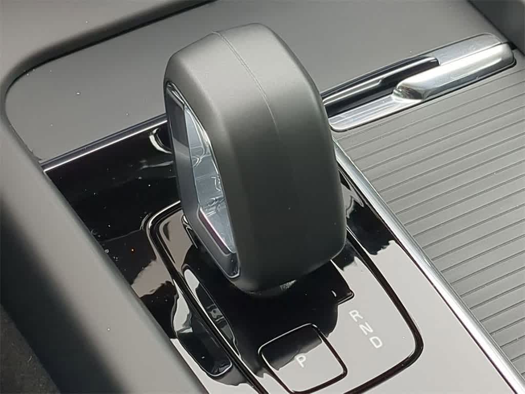 Thumbnail: 2025 Volvo XC60 - 29