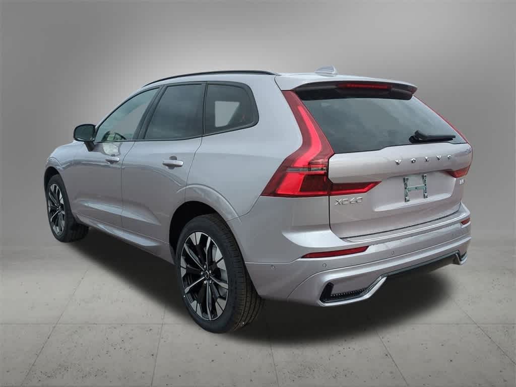 Thumbnail: 2026 Volvo XC60 - 4