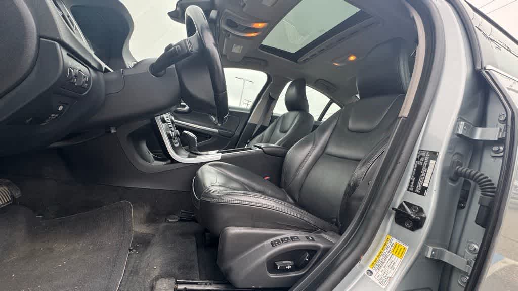 Thumbnail: 2013 Volvo S60 - 17