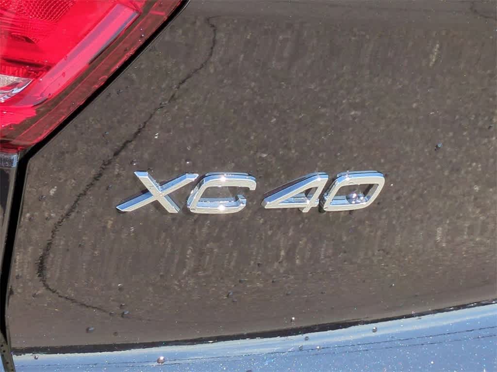 Thumbnail: 2026 Volvo XC40 - 12