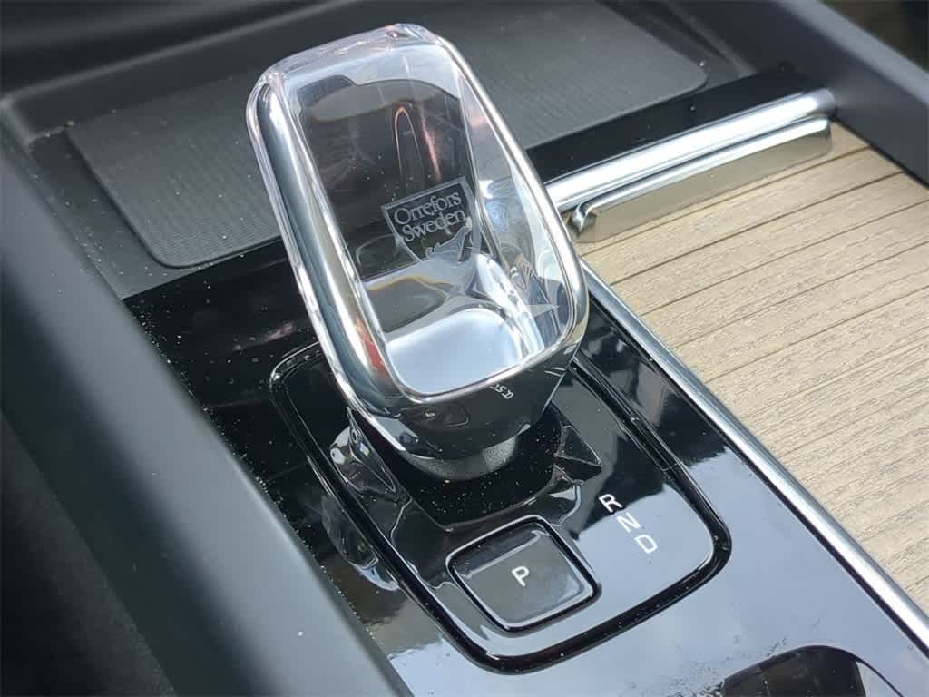 Thumbnail: 2026 Volvo XC60 - 30