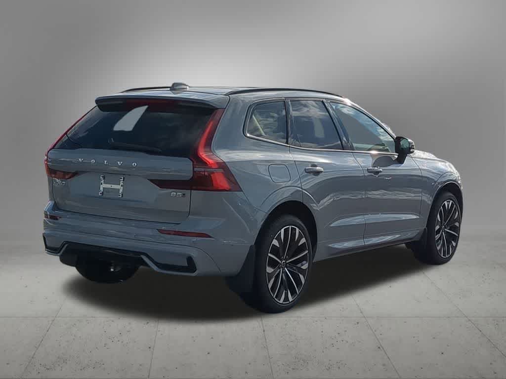 Thumbnail: 2026 Volvo XC60 - 6