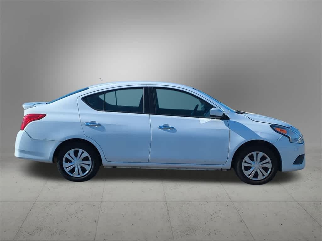 Thumbnail: 2018 Nissan Versa - 6
