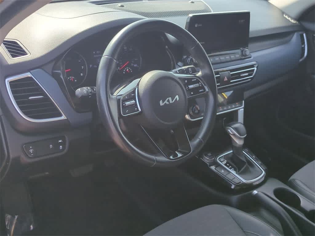 Thumbnail: 2022 Kia Seltos - 2