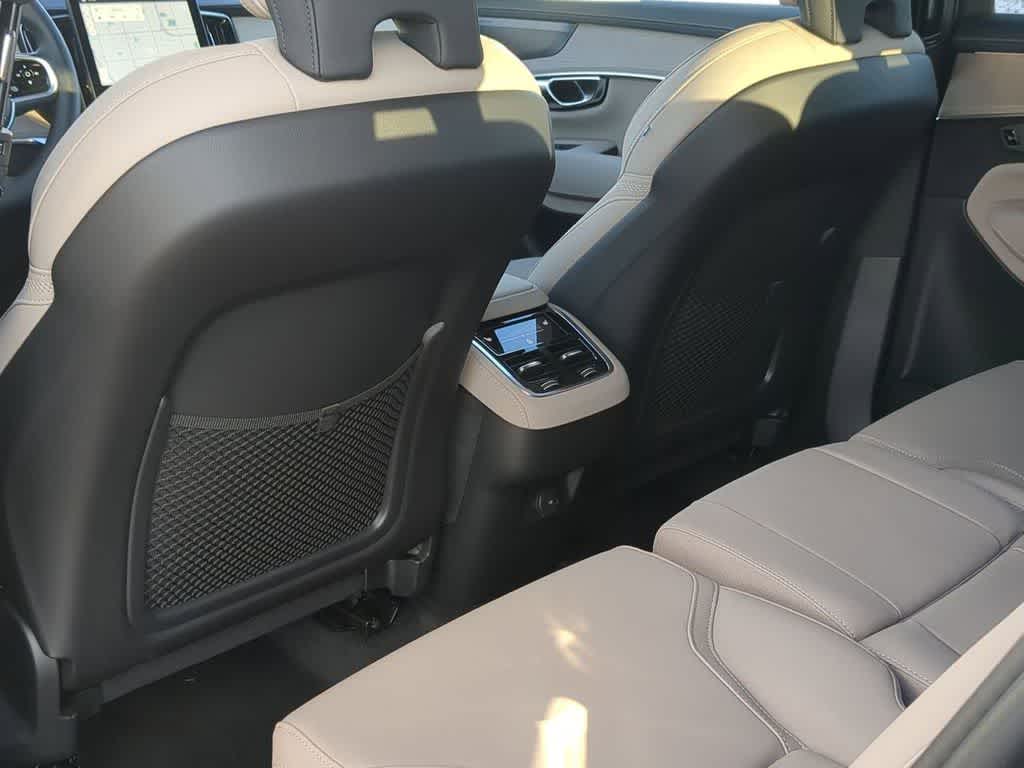 Thumbnail: 2026 Volvo XC90 - 17
