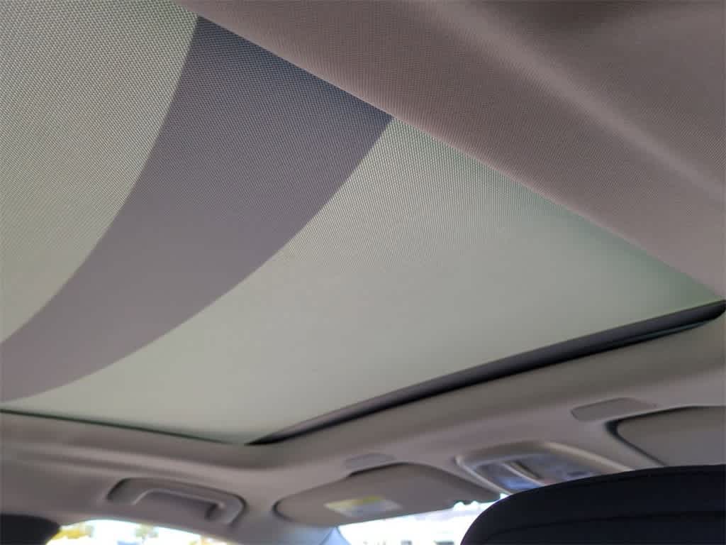 Thumbnail: 2026 Volvo XC60 - 21