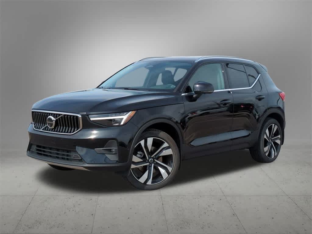 2025 Volvo XC40 B5 Plus -
                  Troy, MI