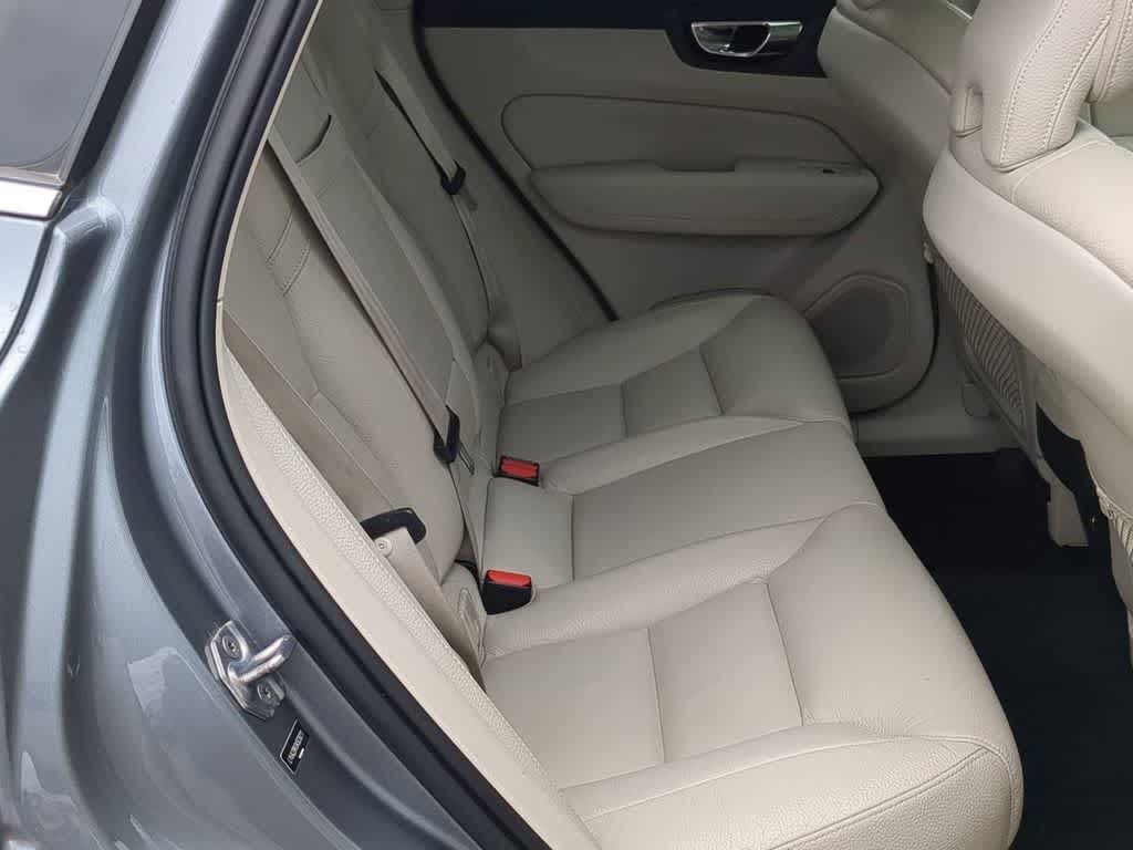 Thumbnail: 2019 Volvo XC60 - 19