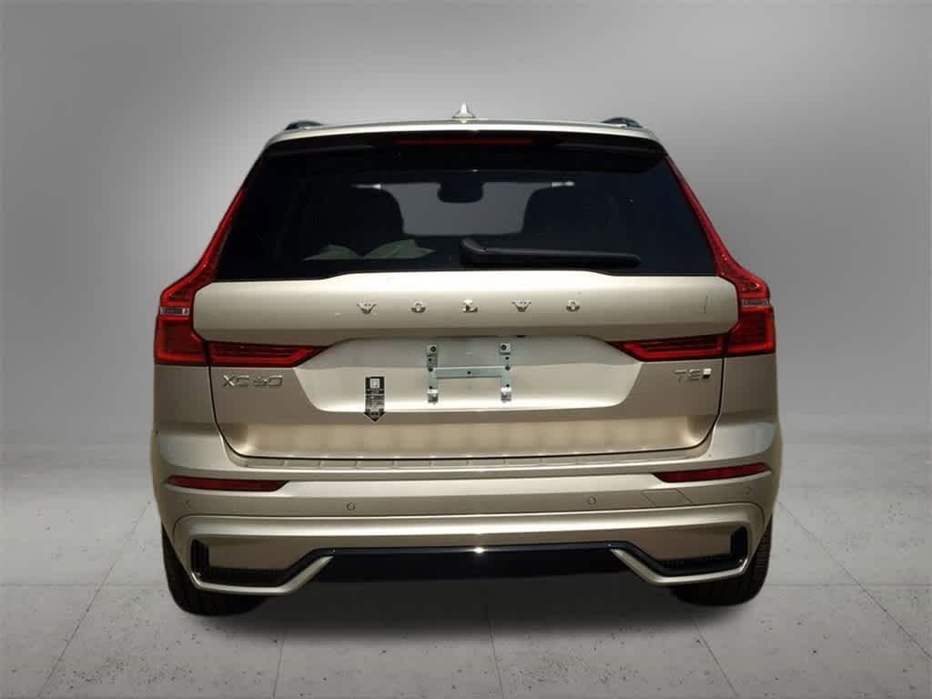Thumbnail: 2025 Volvo XC60 - 5
