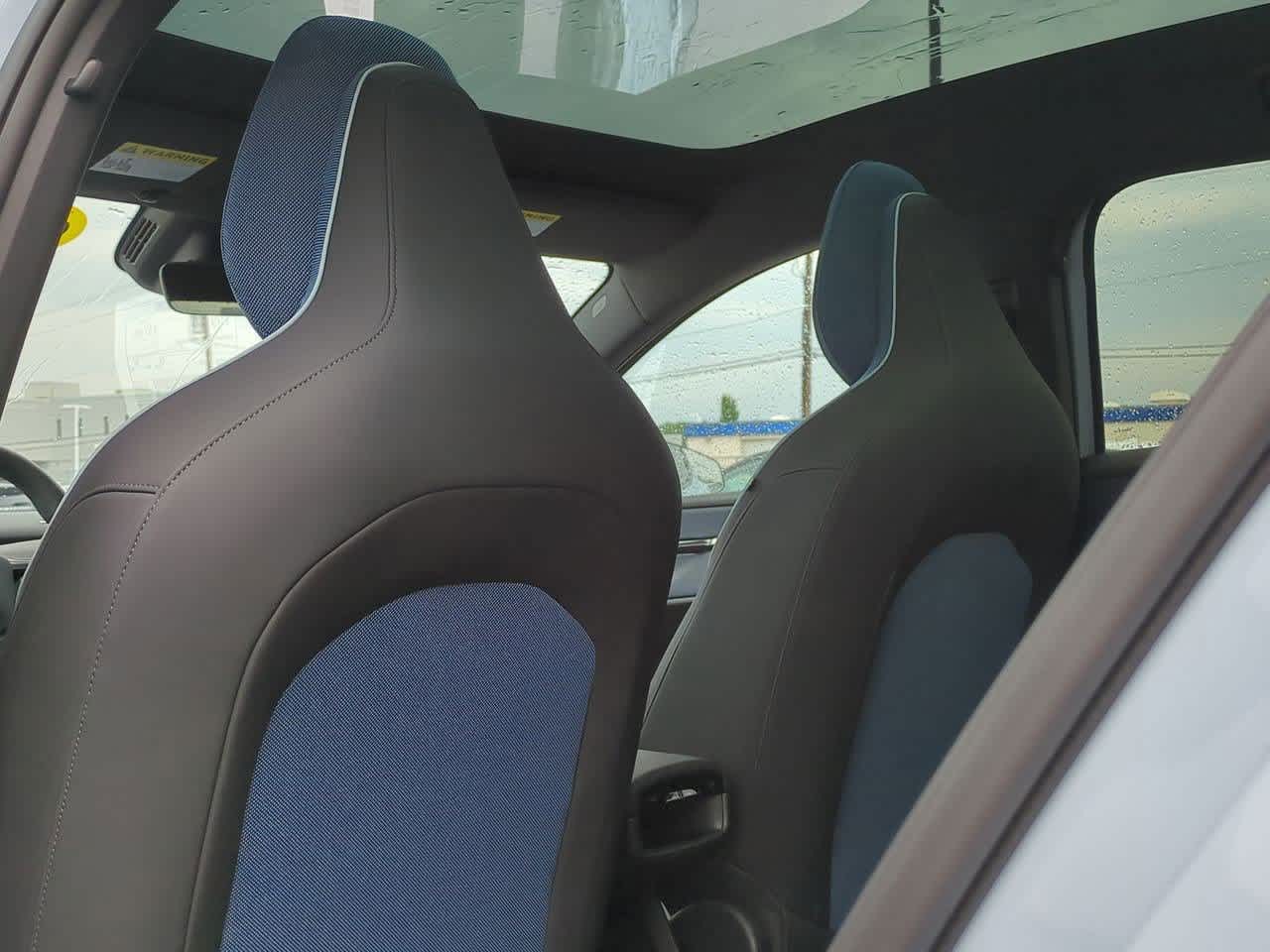 Thumbnail: 2025 Volvo EX30 - 16