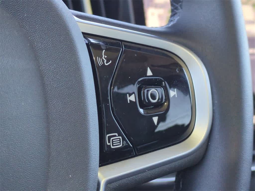 Thumbnail: 2025 Volvo XC90 - 24