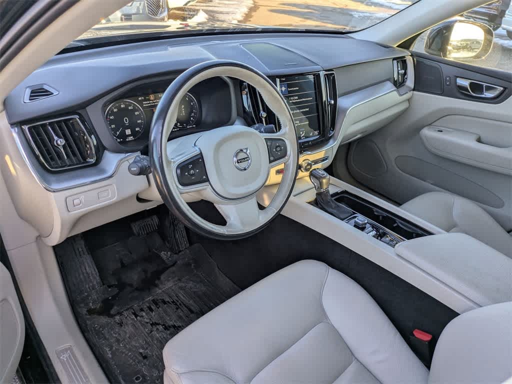 Thumbnail: 2019 Volvo XC60 - 14