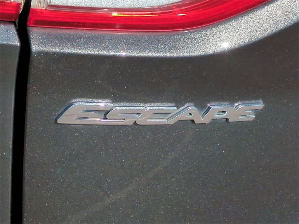 Thumbnail: 2016 Ford Escape - 12