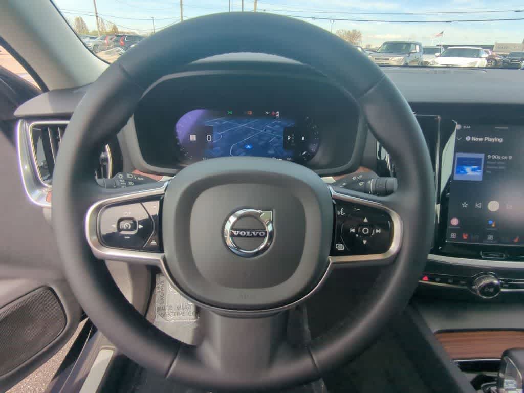 Thumbnail: 2023 Volvo S60 - 21