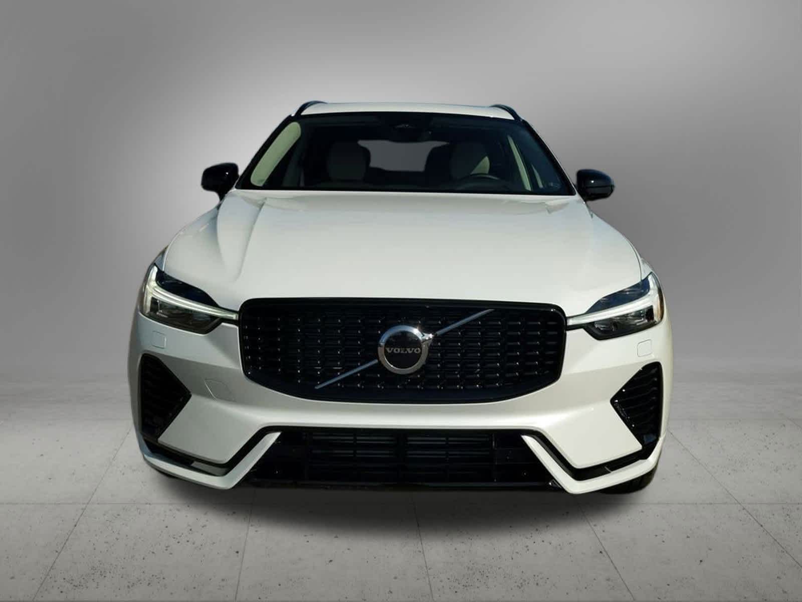 Thumbnail: 2025 Volvo XC60 - 9