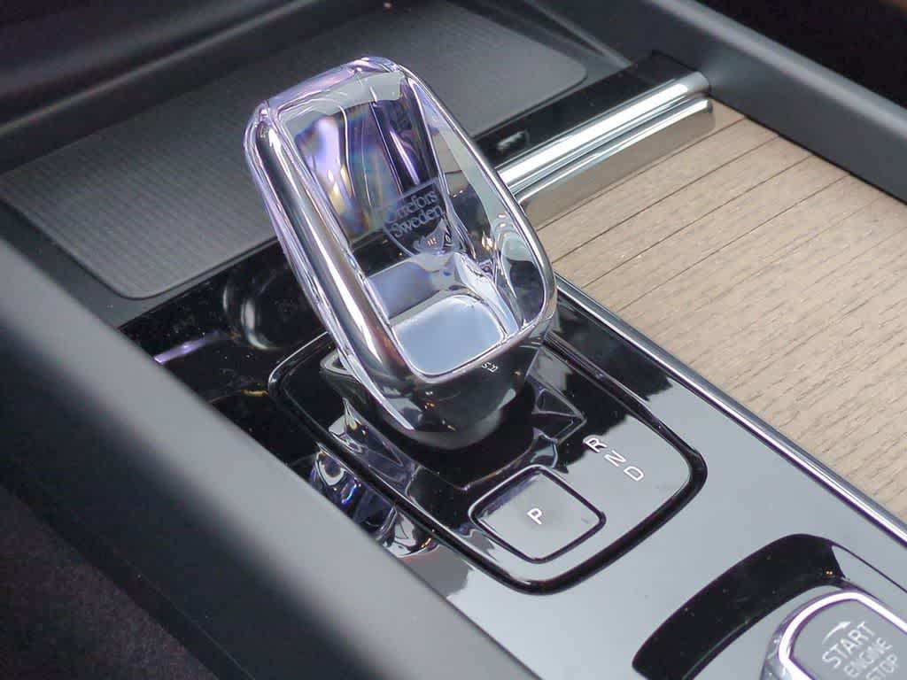 Thumbnail: 2026 Volvo XC60 - 32