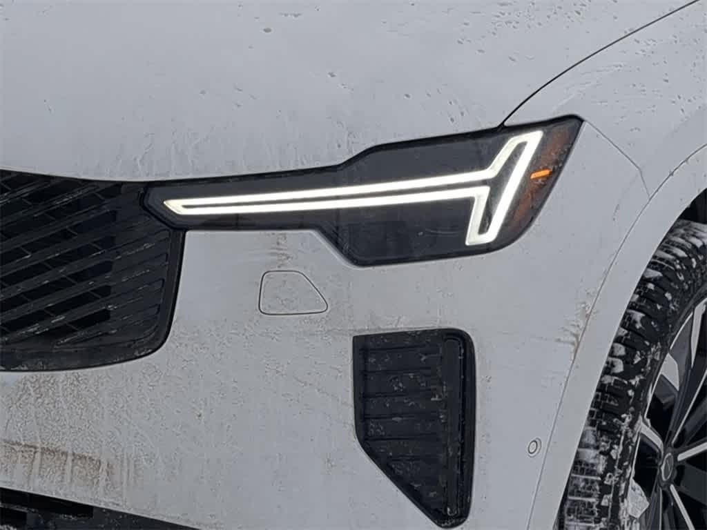 Thumbnail: 2026 Volvo XC90 - 10