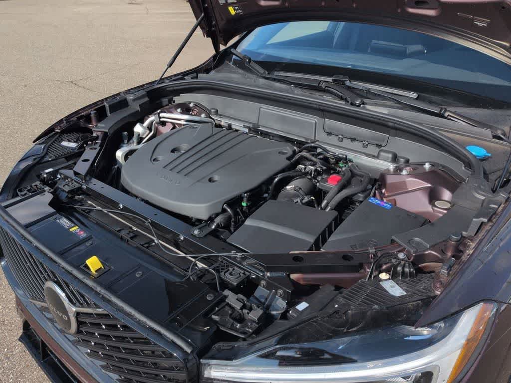 Thumbnail: 2026 Volvo XC60 - 14