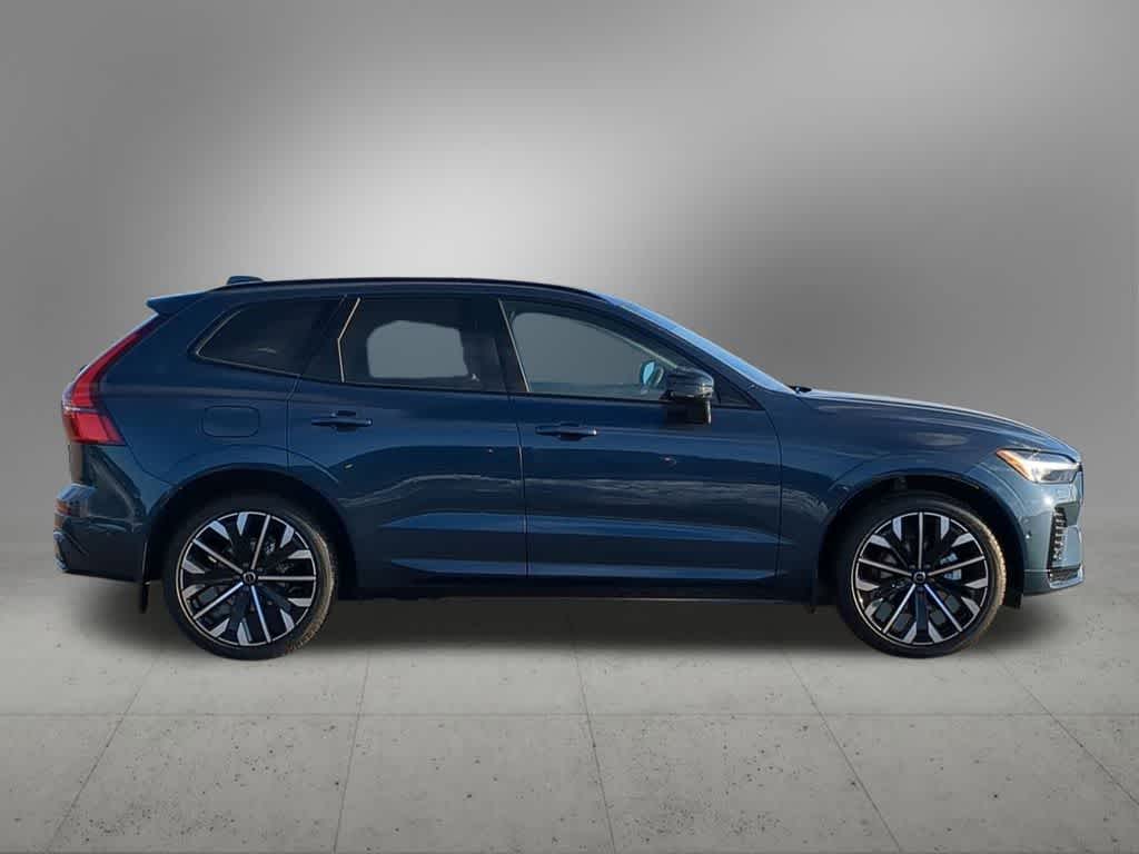 Thumbnail: 2026 Volvo XC60 - 7