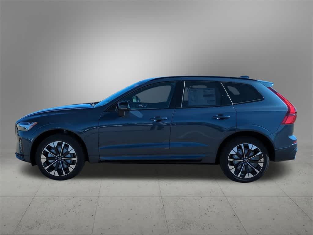 Thumbnail: 2026 Volvo XC60 - 3