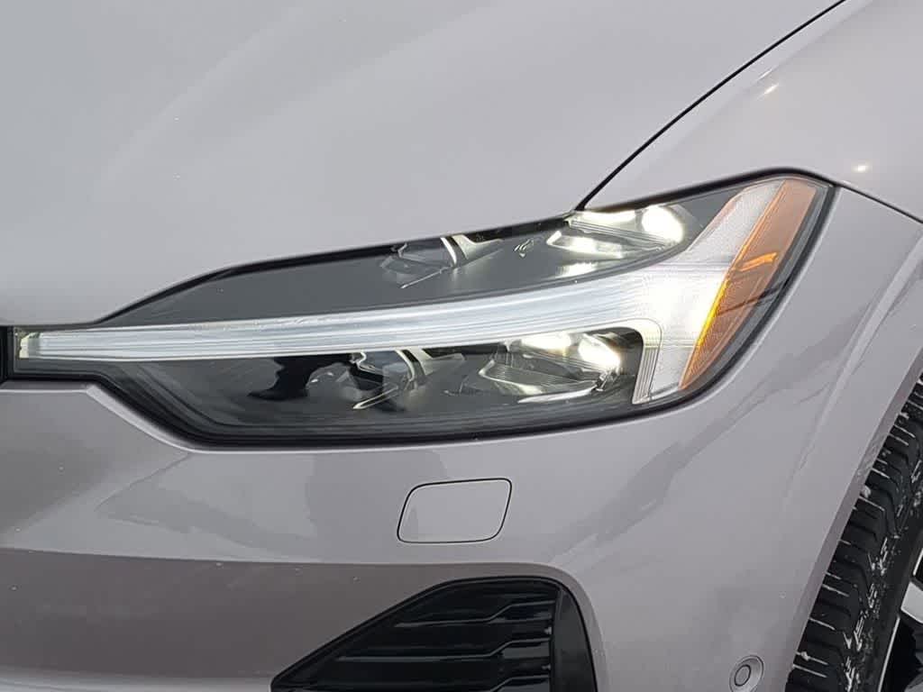 Thumbnail: 2026 Volvo XC60 - 10