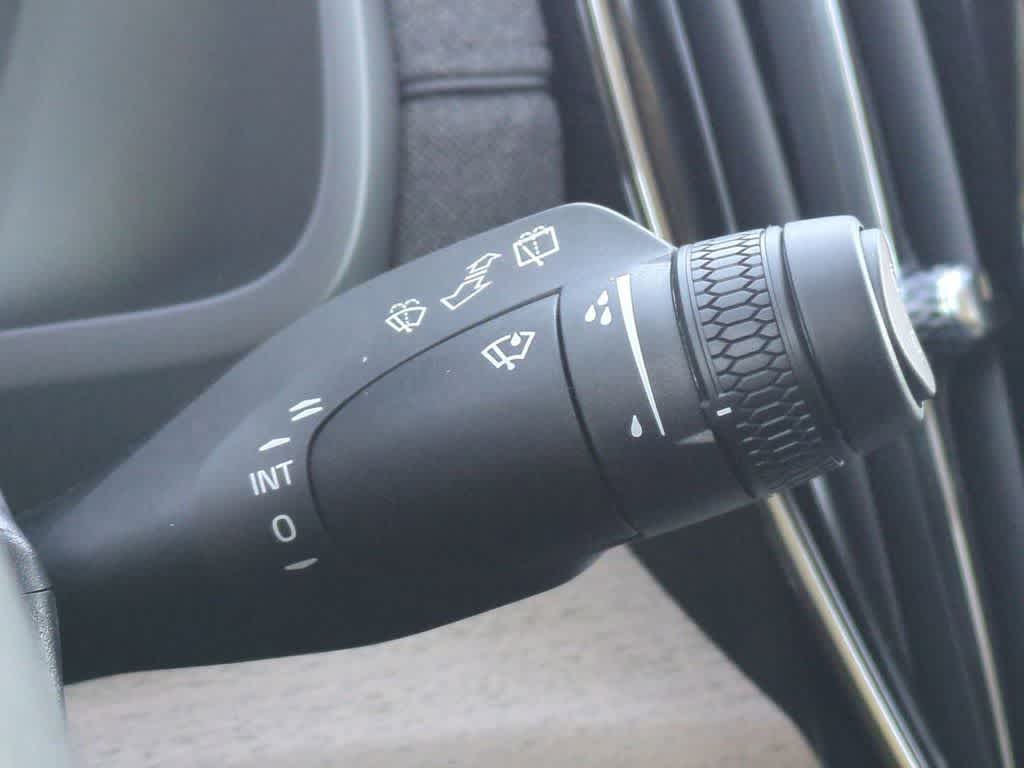 Thumbnail: 2026 Volvo XC90 - 25