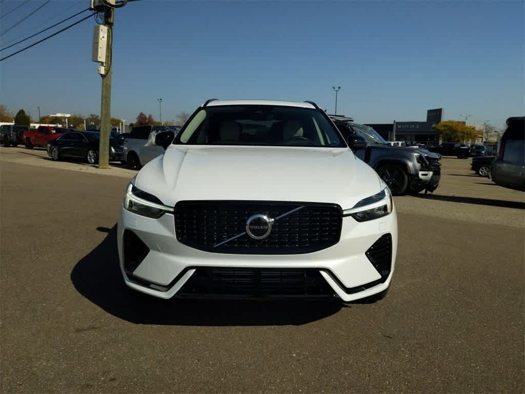 Thumbnail: 2025 Volvo XC60 - 9