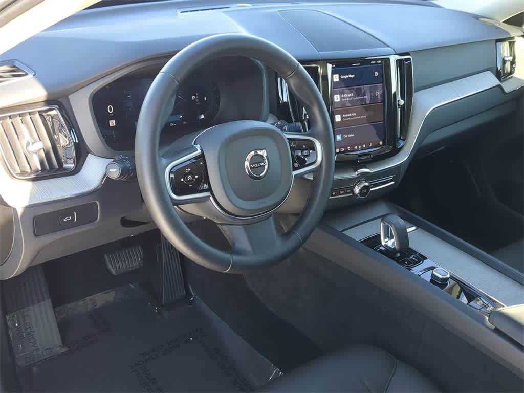 Thumbnail: 2025 Volvo XC60 - 2