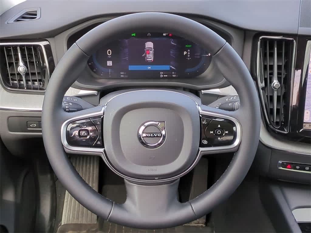 Thumbnail: 2025 Volvo XC60 - 23